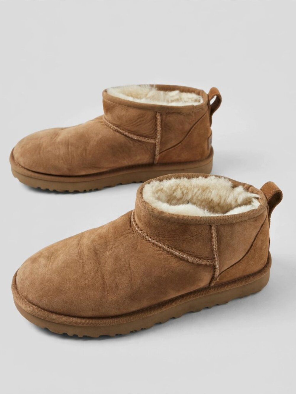 UGG Classic Ultra Mini Boots Chestnut Suede Sheepskin — Size 9